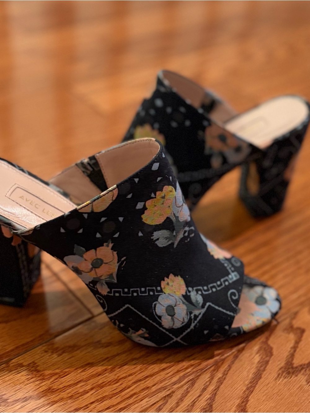 Avec Les Filles Black Floral Open-Toe Mule Heels
